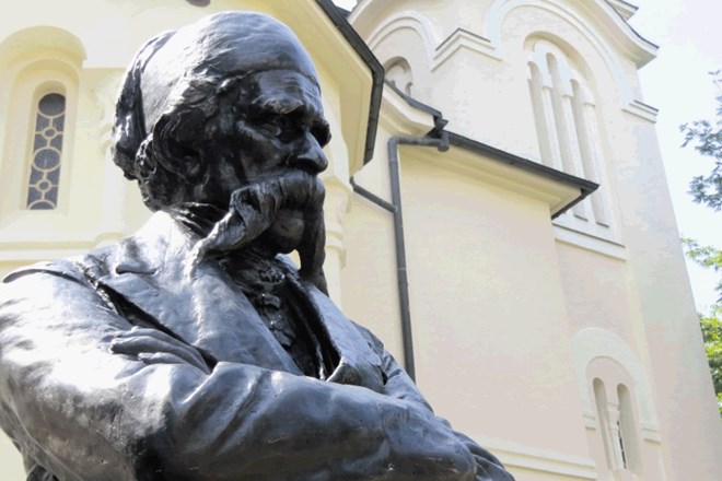 Ljubljana bo v zameno za spomenik Vuku Karadžiću, ki so ga Srbi postavili  pred pravoslavno cerkvijo v Ljubljani,  v Beogradu...
