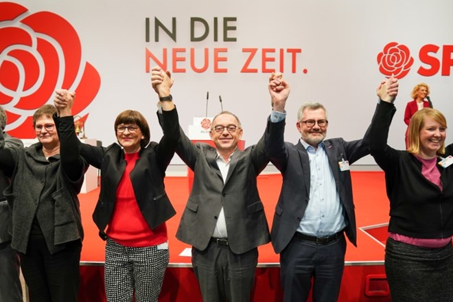 Nemški socialdemokrati, ki so včeraj zaključili svoj kongres,  so sklenili, da je znova treba obdavčiti  premoženje. Hkrati...