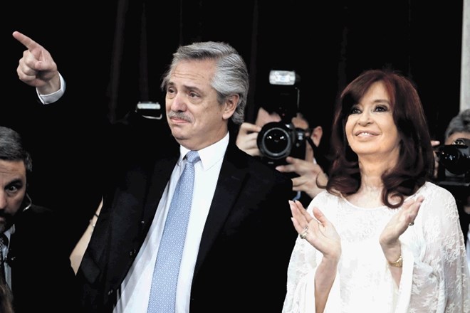 Novi argentinski predsednik Alberto Fernandez med zaprisego z nekdanjo vodjo države in po novem  podpredsednico  Cristino...