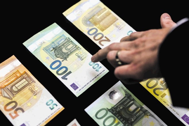 Plačila v evrih znotraj EU cenejša