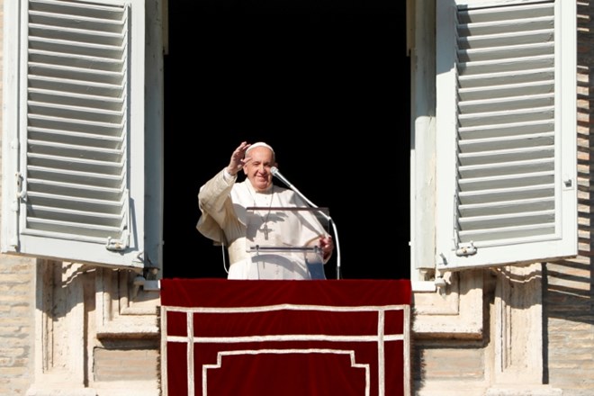 Papež na prvi dan novega leta obsodil nasilje nad ženskami