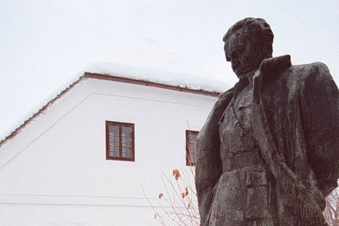 Titov kip v Kumrovcu.