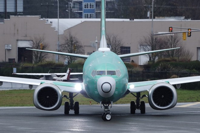 Ameriška letalska družba American Airlines je dosegla dogovor s proizvajalcem letal Boeingom o povračilu škode zaradi...