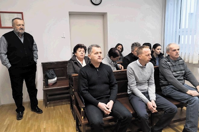 Štefan Kuserbajn, Marko Krajnc in Janko Drča (od leve proti desni) so zgolj poslušali zaslišanje župana Franca Sušnika (v...