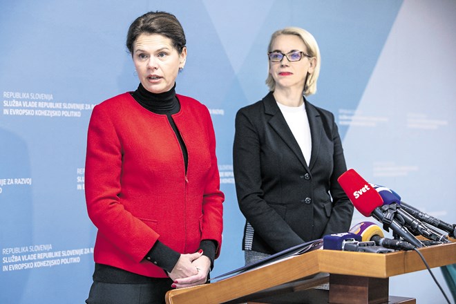 Alenka Bratušek (levo) in Angelika Mlinar Foto: Matjaž Rušt