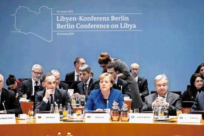 Nemška kanclerka Angela Merkel  je z namero,  da se utrdi sedanje premirje v Libiji, preneha tuje vmešavanje in  onemogoči...