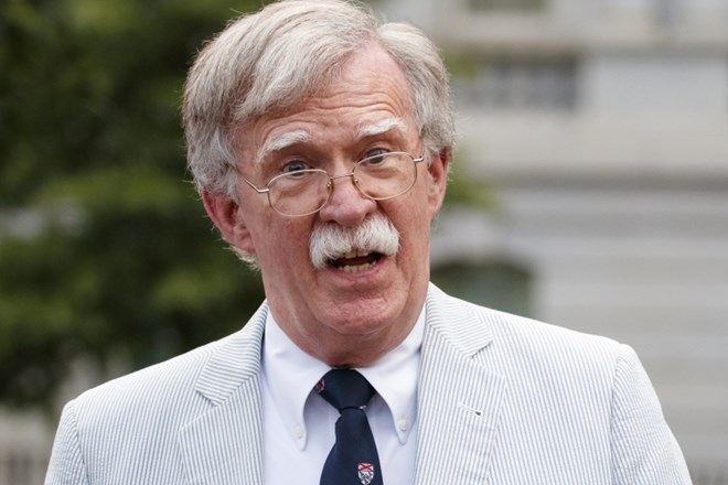Bolton v svoji knjigi podira argumente Trumpove obrambe pred ustavno obtožbo