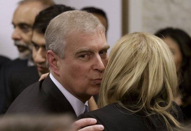 Newyorški zvezni tožilec Andrewu očita nesodelovanje s preiskavo v zvezi z Epsteinovim škandalom.