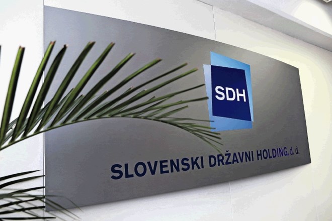 Z novo vlado lahko pričakujemo tudi nova imena v nadzornem svetu Slovenskega državnega holdinga, ki upravlja približno deset...