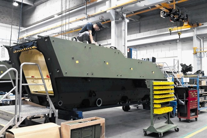 General Dynamics European Land Systems Slovenski vojski ponuja šestkolesnike pandur. Za zdaj so nakupi teh vozil  na...