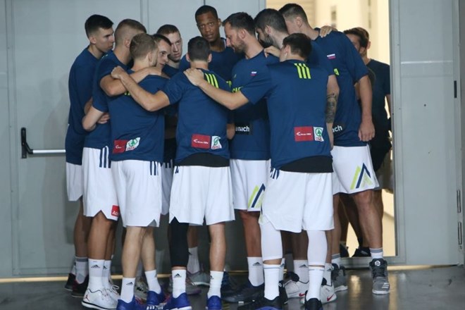Evropski košarkarski prvak obrambo naslova začenja na Madžarskem