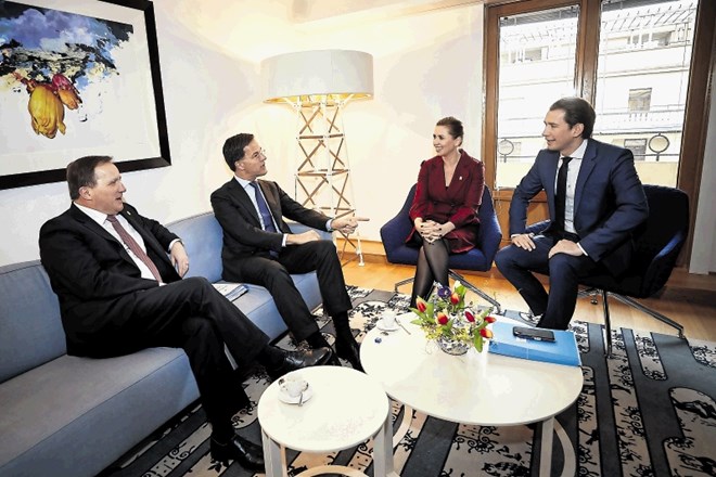 Voditelji »varčne četverice« (od leve proti desni), švedski premier Stefan Loven, nizozemski premier Mark Rutte, danska...