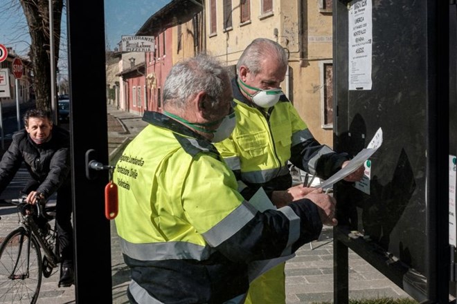 V Italiji novi koronavirus zahteval deset žrtev, Italija in sosednje države vseeno za ohranitev odprtih meja