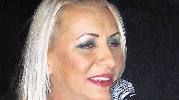 Vesna Zmijanac je svoj prvi album   posnela leta 1981.