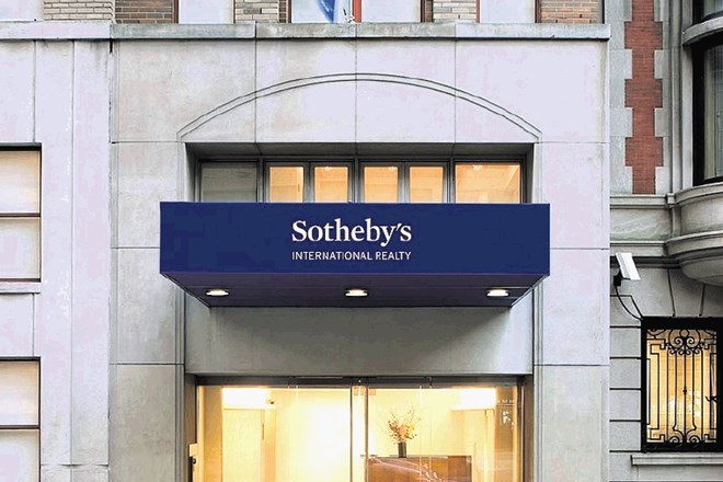 Londonska dražbena hiša Sotheby's se je uveljavila tudi s spletnimi dražbami.