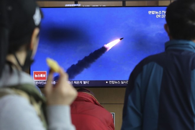 Severna Koreja izstrelila raketi