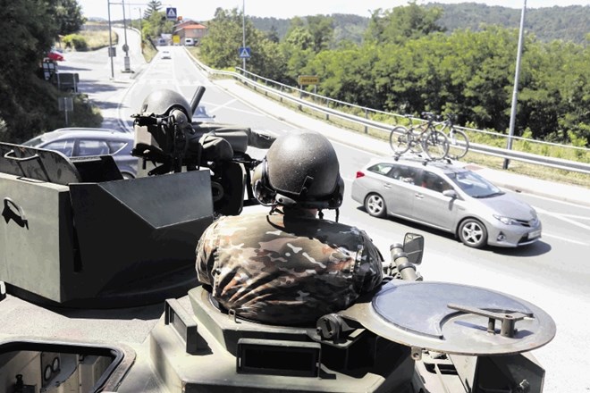 Slovenska vojska  v pomoč policiji pri varovanju državne meje na širšem območju Policijske uprave Koper. (Foto: Jaka...