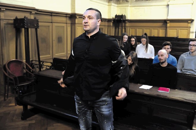 Mervan Šljivar je bil januarja lani (na fotografiji) obsojen na 30 let zaporne kazni za umor Nedžada Kličića. Vrhovnih...