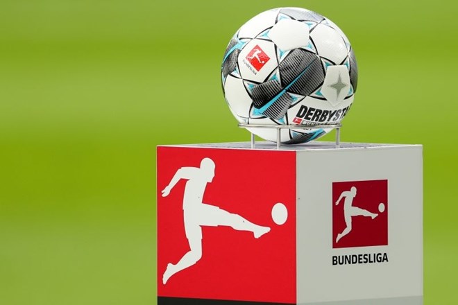Nemški nogometni navijači na tekme morda šele čez več kot leto