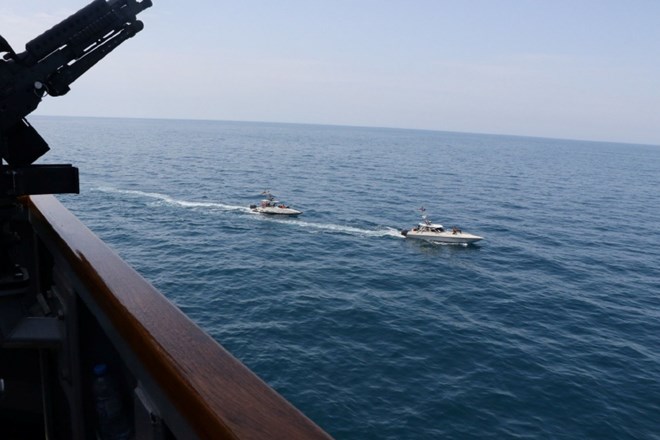 ZDA: Iranska plovila nadlegovala ameriške vojaške ladje v Perzijskem zalivu