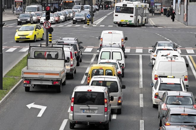Poglavitni dejavnik  manjše onesnaženosti zraka  je skoraj popolna ustavitev prometa.