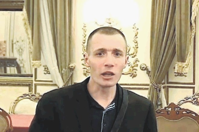 Nikola Šešelj sodeluje v srbskem resničnostnem šovu Parovi.