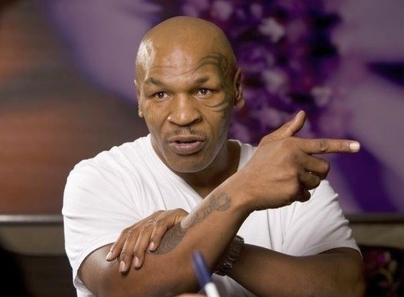 #video Železni Mike Tyson se vrača v ring