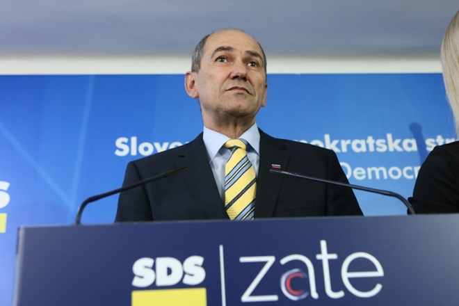 Predsednik vlade in SDS Janez Janša.