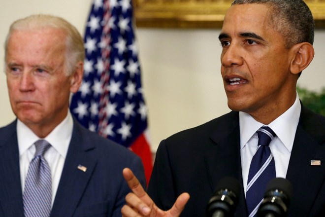 Joe Biden (levo) in Barack Obama (desno).
