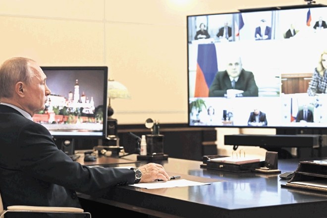 Ruski predsednik Vladimir Putin bo v prihodnje lahko izvoljen tudi z elektronskim glasovanjem.