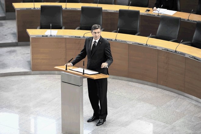 Predsednik republike Borut Pahor je spodbujal poslance, naj pohitijo z uskladitvijo volilne zakonodaje z ustavo.
