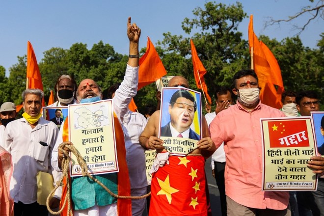 Kitajska v sporu z Indijo domnevno izpustila deset indijskih vojakov 