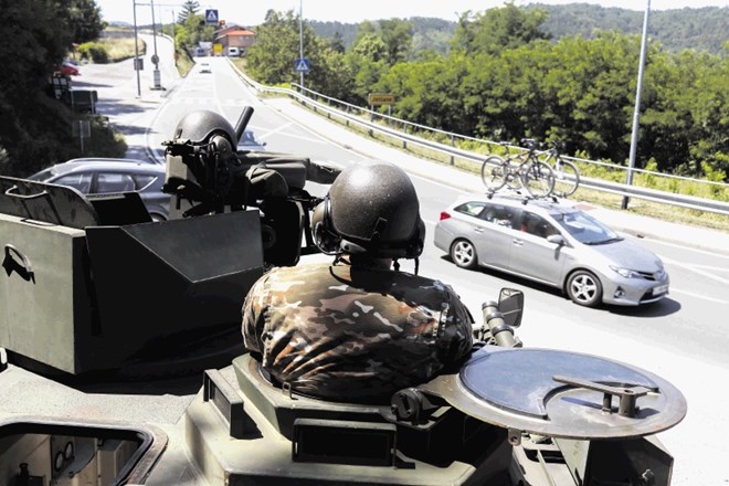 Slovenska vojska nadzoruje območje ob državni meji.