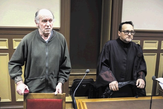 Jožetu Šercerju (levo, desno zagovornik Samo Mirt Kavšek) bodo prihodnji teden začeli soditi znova.