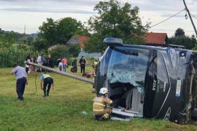 Nesreča slovenskega avtobusa na Hrvaškem brez hujših posledic