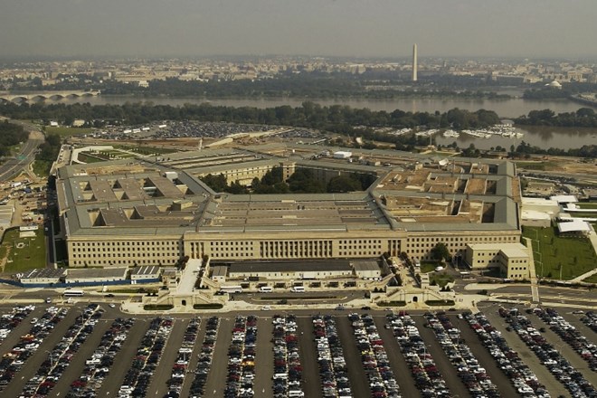 Pentagon pošilja  NLP pod žaromete  javnosti