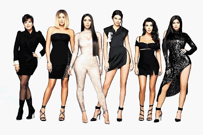 Slavna družina: mama in menedžerka družine Kris Jenner ter sestre Khloe Kardashian, Kim Kardashian, manekenka Kendall Jenner,...