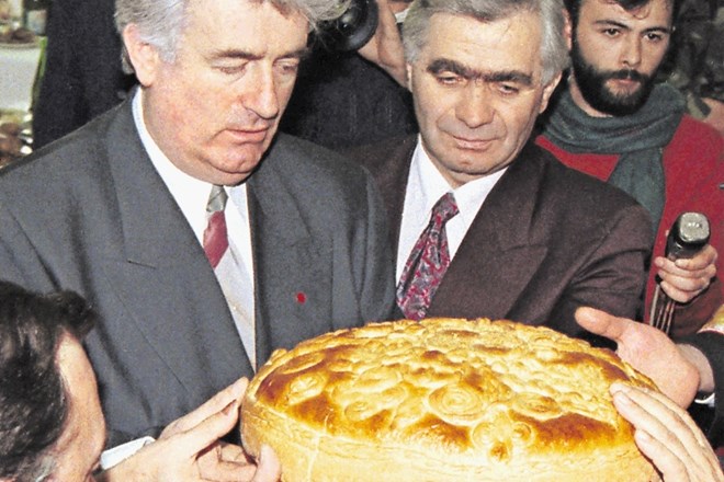Krajišnik in Karadžić na arhivski fotografiji iz leta 1996