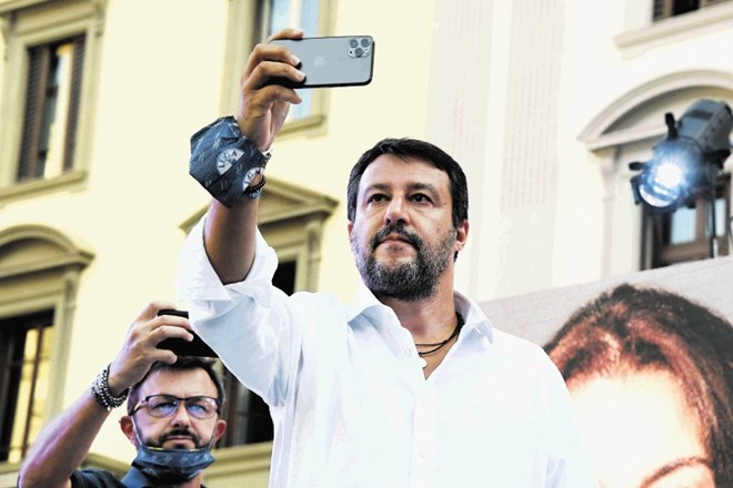 Vodja Lige Matteo Salvini je bil včeraj na zaključnem dogodku volilne kampanje v Firencah v Toskani, ki je že desetletja...