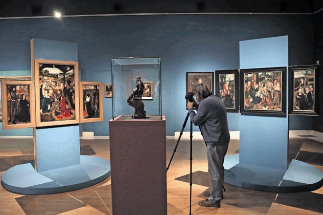 Galerija slik praškega gradu, ki skoraj nikoli ne zapusti češke prestolnice, sodi med redke primere umetniških zbirk v...