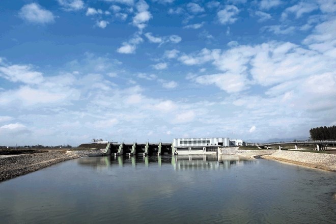 Nadzorniki HSE prikimali sklenitvi koncesijske pogodbe za hidroelektrarne na srednji Savi