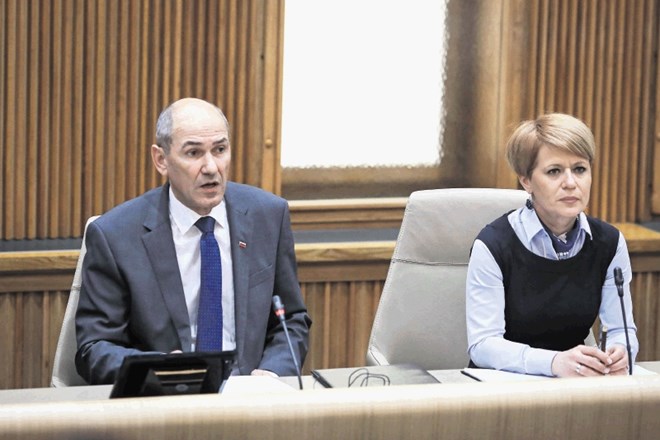 Premier Janša  Aleksandri Pivec pritrjuje, da je bila dobra kmetijska ministrica.