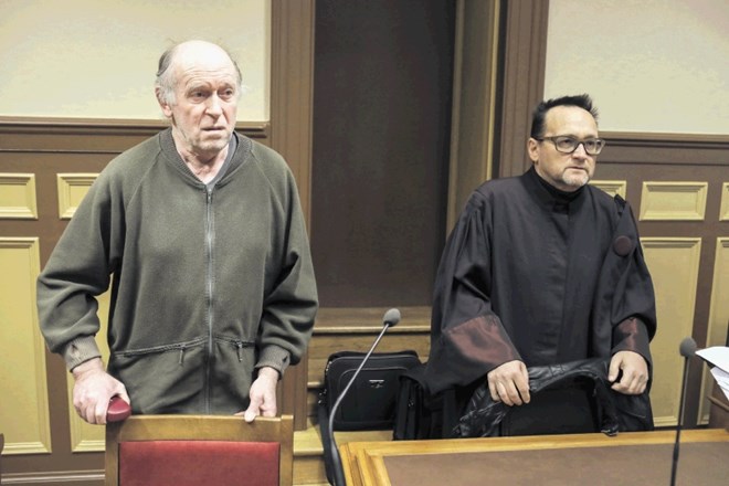 Jože Šercer (levo) je v priporu že dve leti, na sodišču ga zastopa odvetnik Samo Mirt Kavšek.