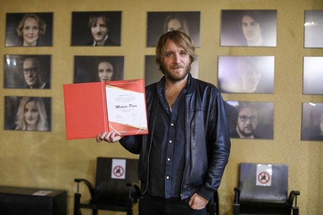 Dnevnikova nagrada za izjemen umetniški dosežek igralcu Mateju Pucu