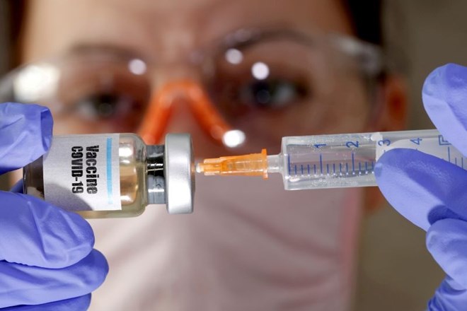 Strokovnjak: Testiranja cepiv proti covidu-19 brez odgovorov glede smrtnosti