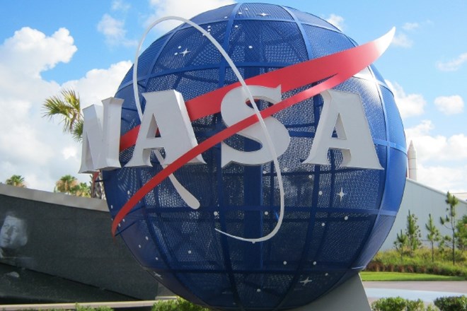 Astronavti ameriške vesoljske agencije glasujejo iz vesolja.