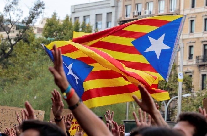 V Kataloniji aretirali 21 Puigdemontovih sodelavcev 