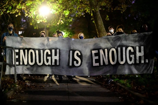 V Philadelphii že druga noč protestov zaradi policijskega nasilja 