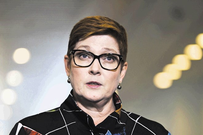 Avstralska zunanja ministrica Marise Payne je zgrožena nad skrajno neobičajnim in neprimernim pregledom na letališču. »Za kaj...