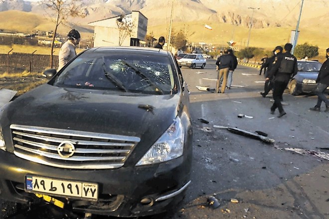 Smrtonosni napad na vodilnega iranskega jedrskega znanstvenika so izpeljali v mestu Absard blizu prestolnice Teheran.
